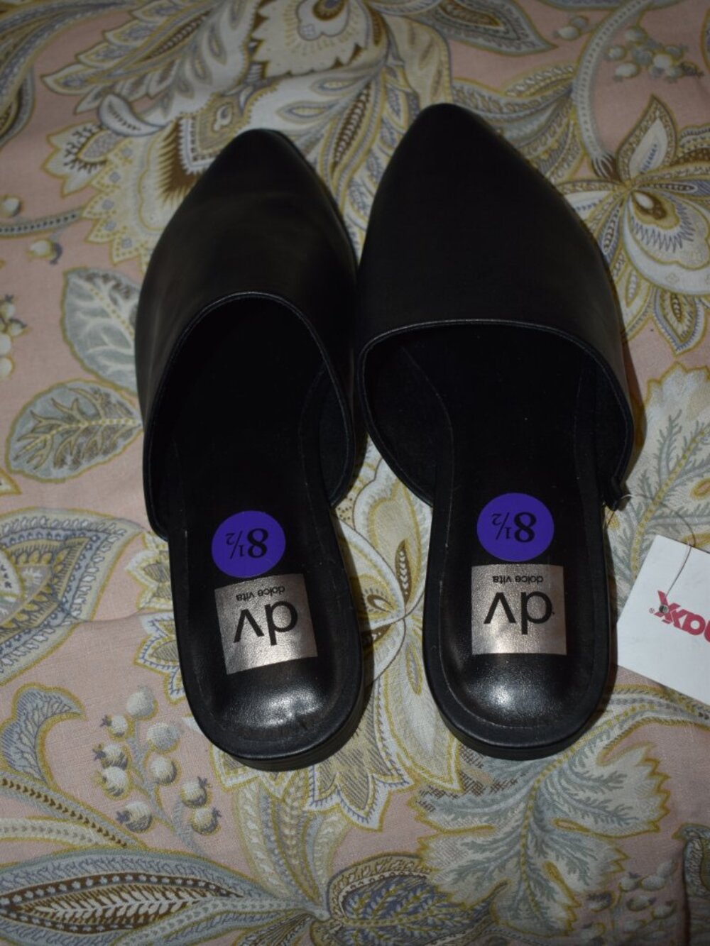 shoes - Picture 2 of 5